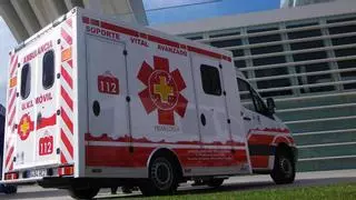 Un vecino de Gijón cae de la cama tras beber y tiene que ser atendido por una UVI
