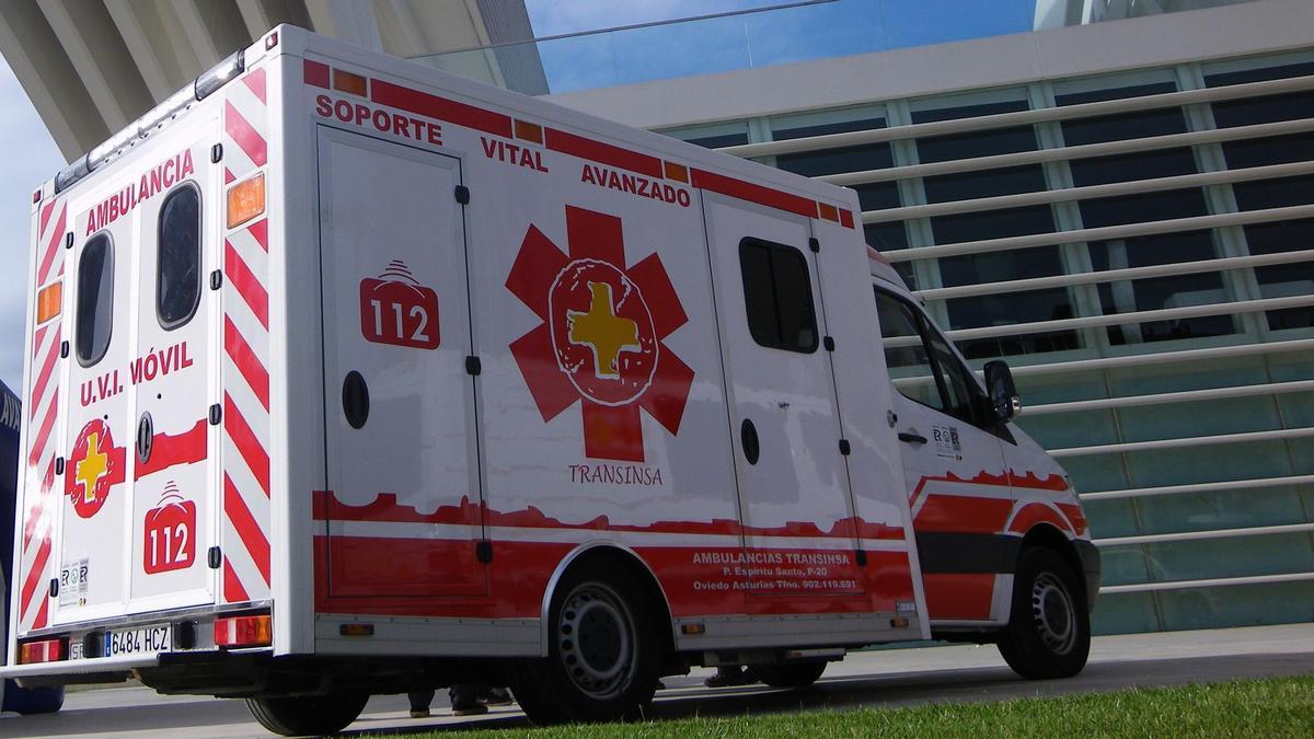 Una ambulancia UVI móvil.
