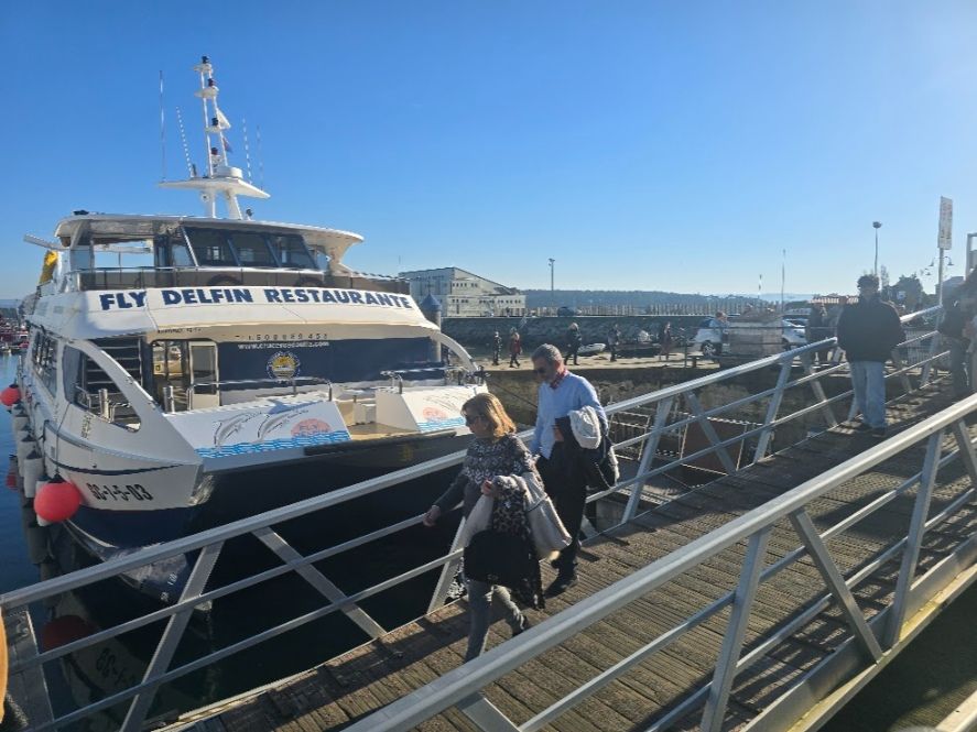 Así se despidió el año en el catamarán restaurante Fly Delfín, de Cruceros do Ulla Turimares.