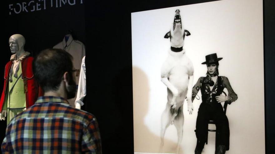 Una de les fotografies del cantant a la mostra &#039;David Bowie is&#039;