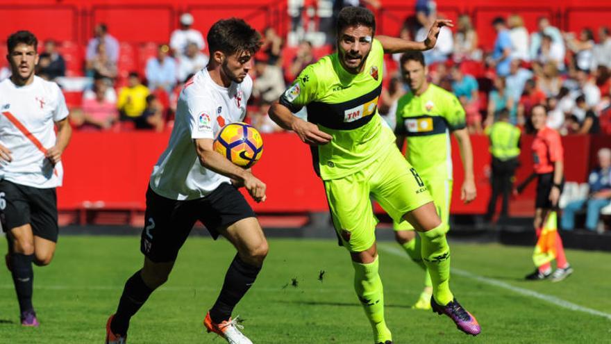 Imagen del Sevilla Atlético-Elche jugado en la primera vuelta de la Liga en el Sánchez Pizjuán