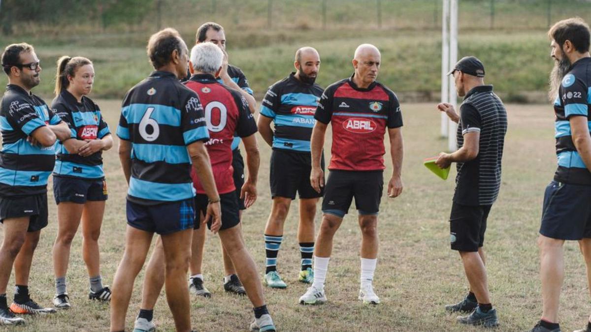 Entrenamiento de los Sharks, sección de rugby inclusivo del CRAT