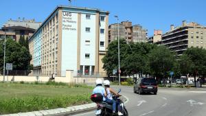 L’exterior de les facultats de Medicina i Infermeria en una imatge d’arxiu.