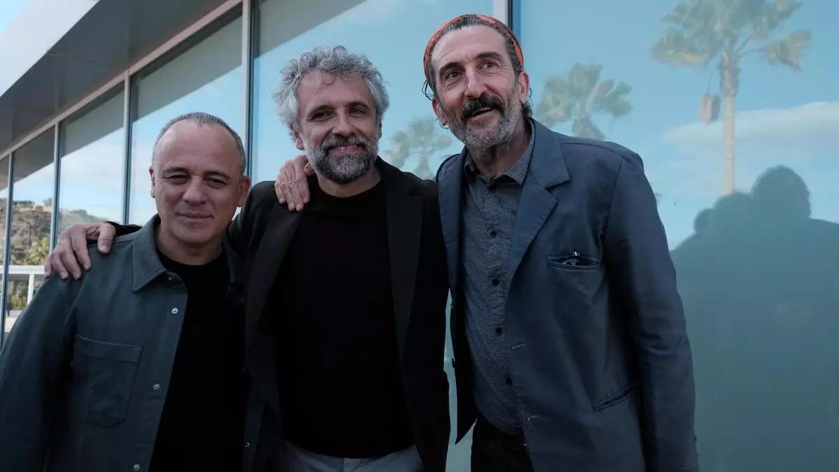 Javier Gutiérrez, Pau Durà y Luis Zahera, este sábado en el Muelle Uno. / GREGORIO MARRERO