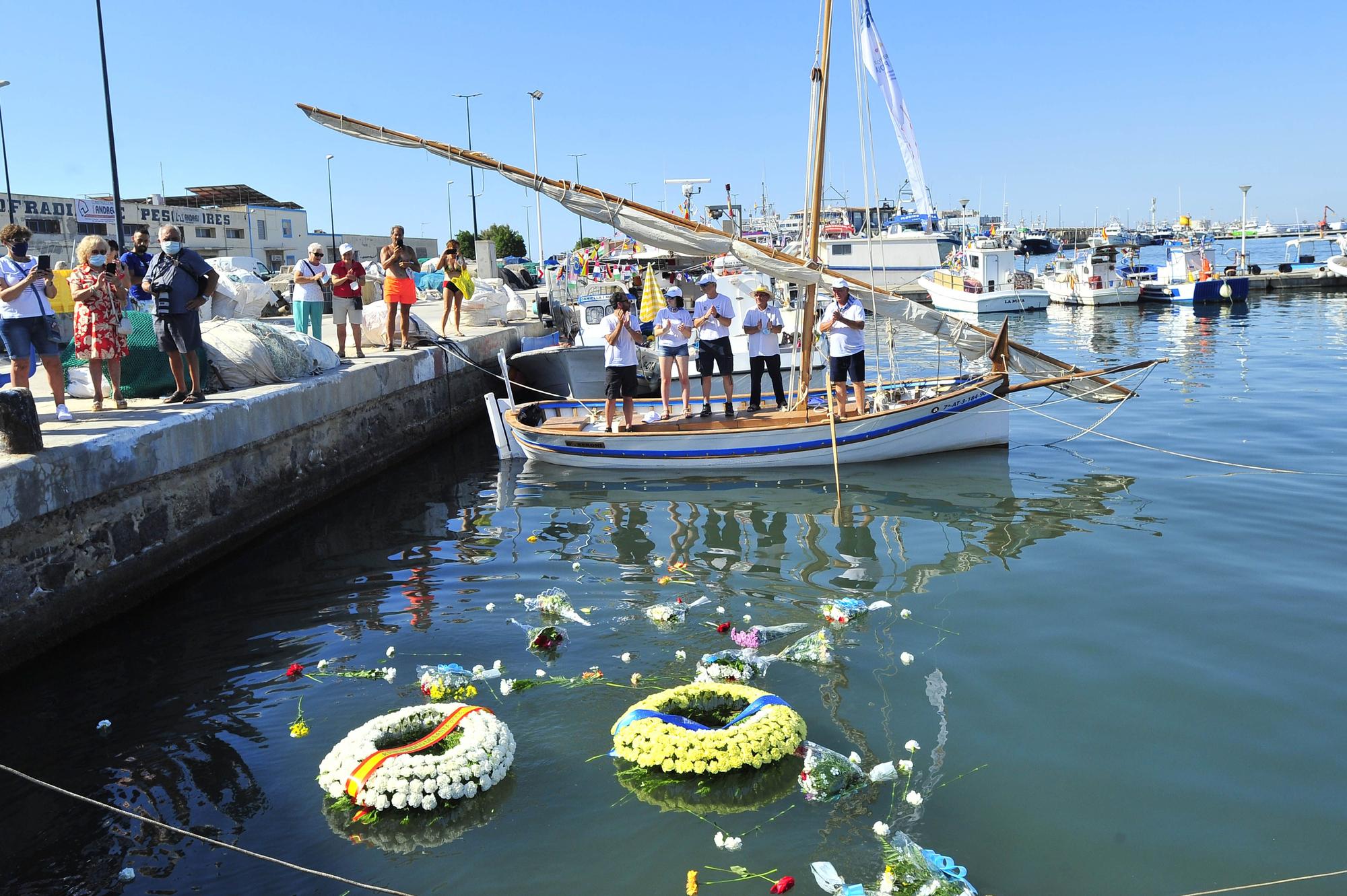 Fiestas   Virgen del Carmen en Santa Pola .misa, y homenaje a los marineros fallecidos