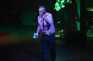 EN IMÁGENES | Concierto de Morrissey en la sala Mozart del Auditorio de Zaragoza