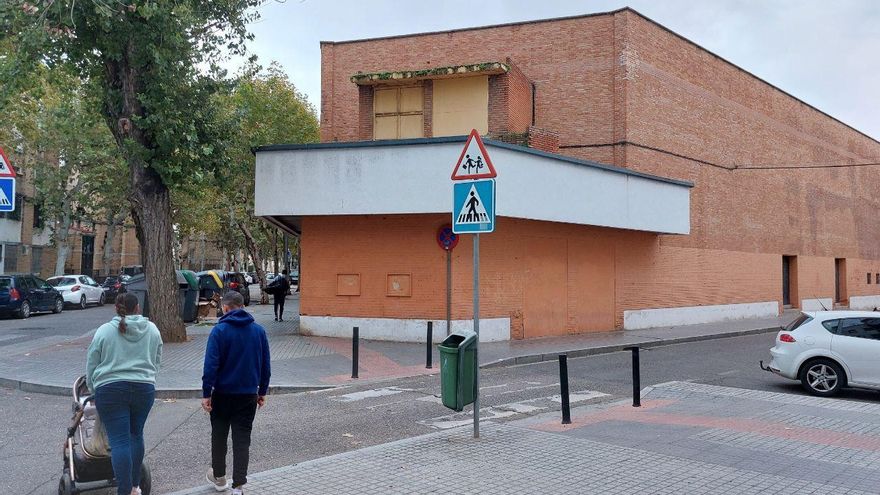 El antiguo cine Córdoba del Sector Sur pasará a tener uso comercial para recuperar su uso