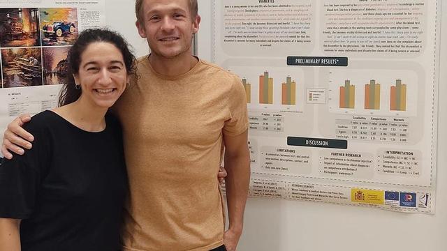 Carme Isern Mas e Ivar R. Hannikainen, coautores del artículo.  |