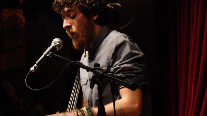 Río Viré, Rubén Villahermosa, durante un concierto.