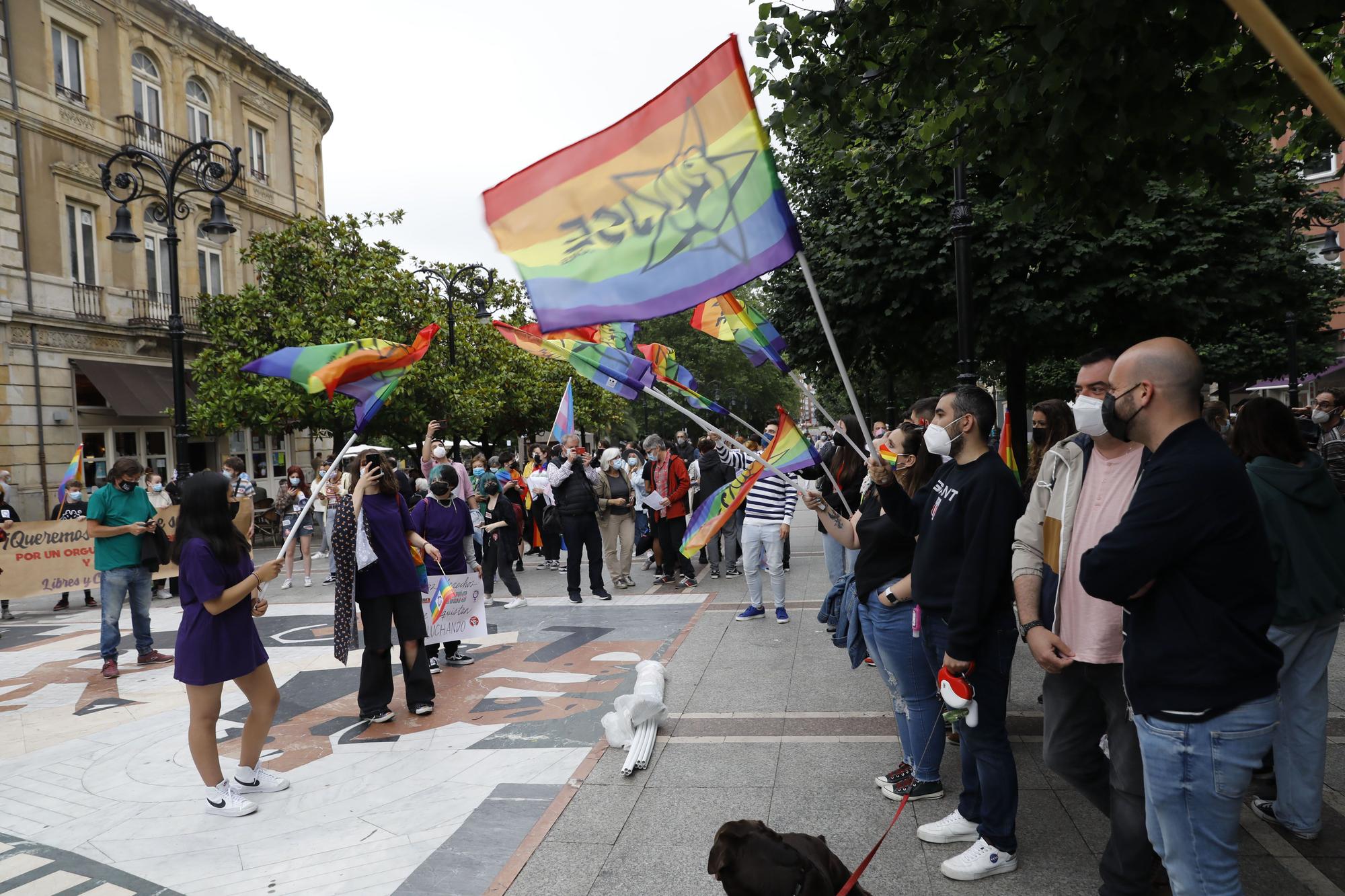 Concentración del Orgullo LGTB en Gijón