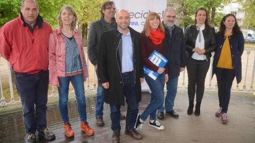 Villares, junto a los candidatos de la comarca. // R. Vázquez