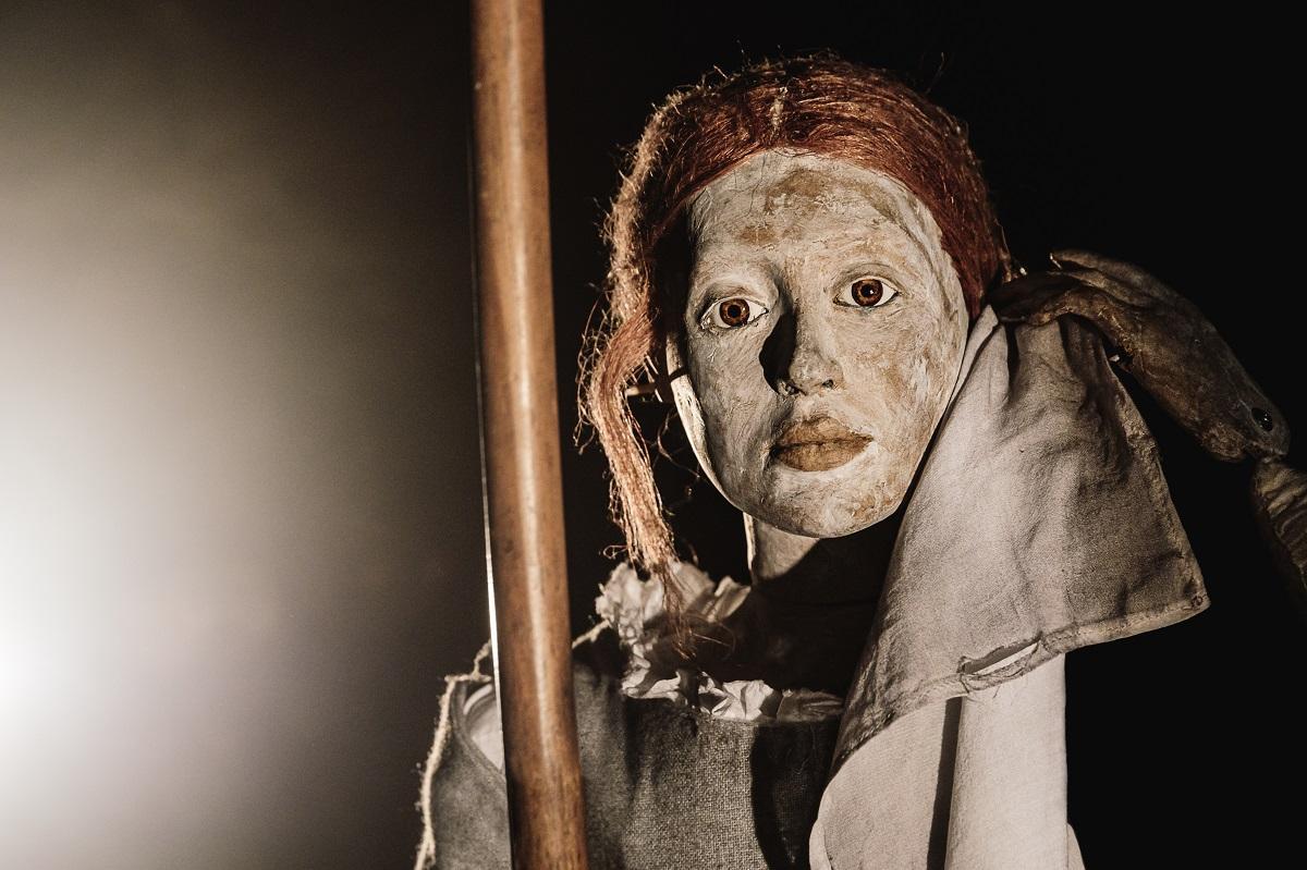‘Cenicienta’, de la compañía italiana Zaches Teatro.