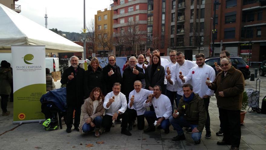 Participants en la presentació de l&#039;Oli de l&#039;Empordà a Girona.