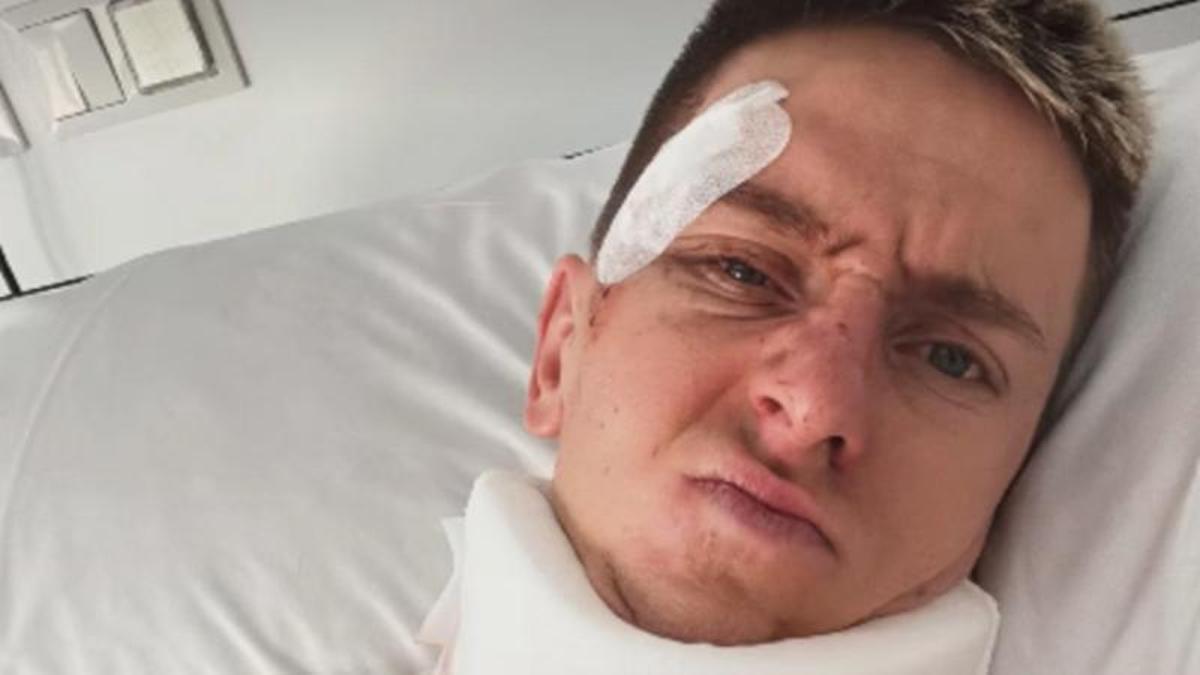 Photo: sport.es Tadej Pogačar Breaks Silence from Hospital After La Vuelta Crash with 'Stayin' Alive' Update