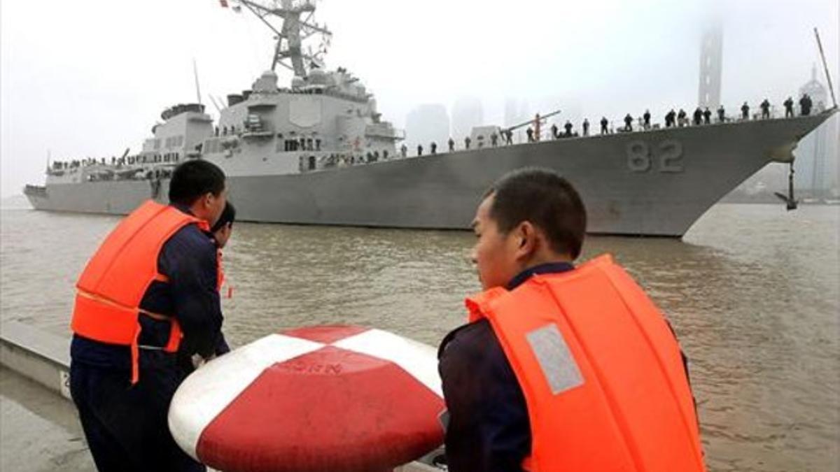 Imagen de archivo del destructor 'USS Lassen', equipado con misiles guiados, en una visita programada a Shanghái (China), el 8 de abril del 2008.