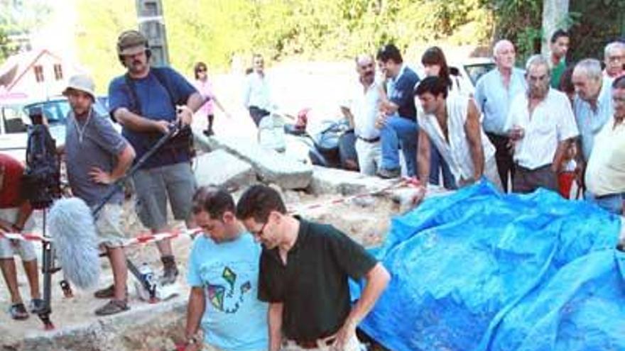 Fosa de represaliados en Areas en 2007.