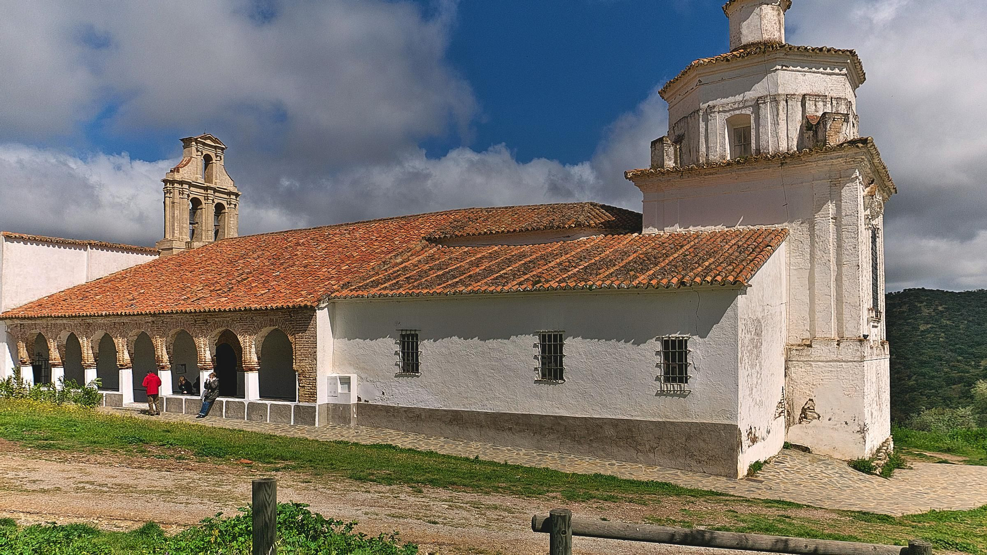 Imagen de la fachada de la Ermita de Nuestra Señora del Ara.