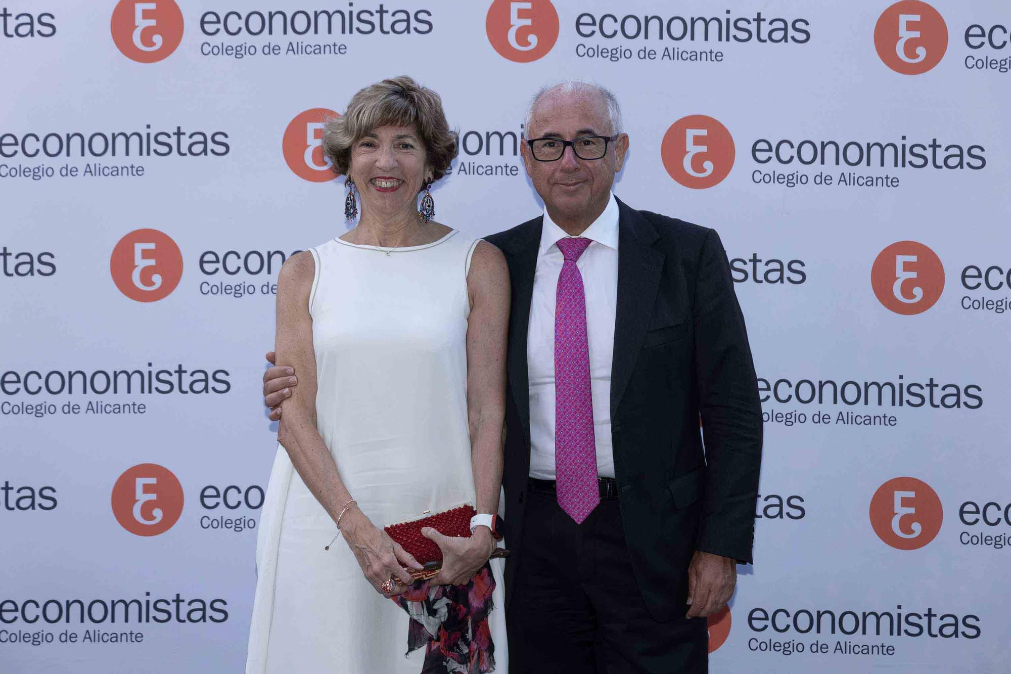 El Colegio de Economistas de Alicante celebra su cena anual en honor a su patrón