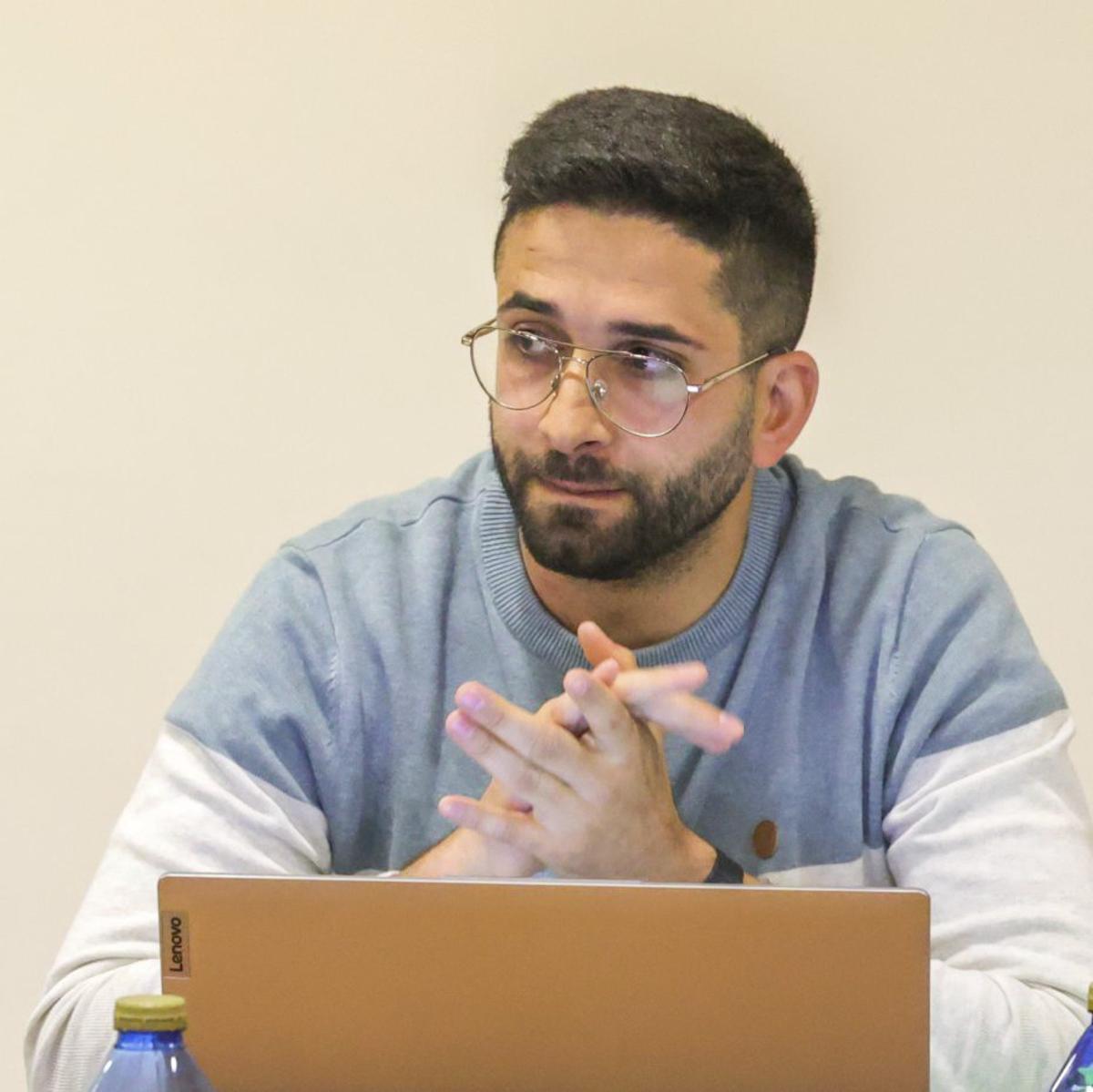 Sergio Soutelo durante un pleno de Ribadumia.