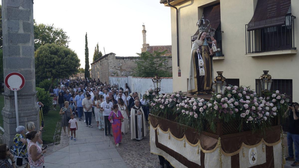 Procesión de la Virgen del Carmen de San Isidoro en Zamora.
