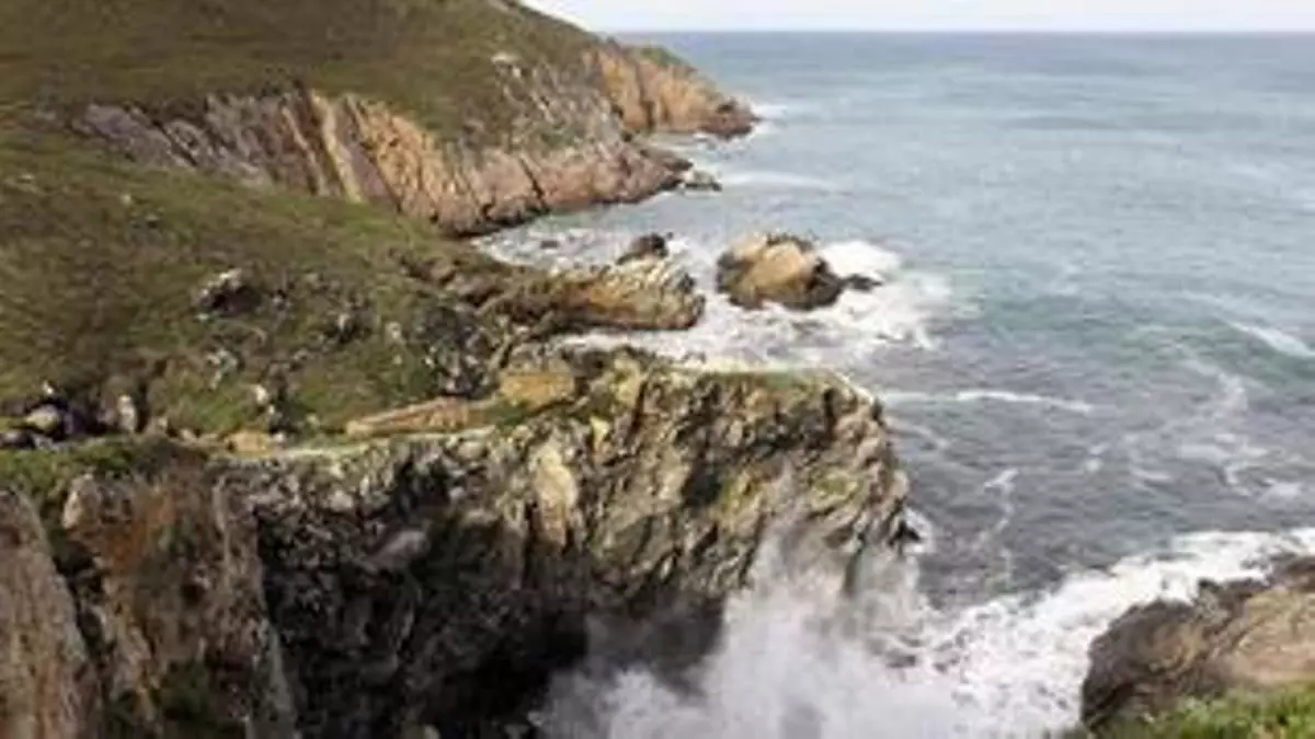 "Quien los construyó no estaba bien de la cabeza": los molinos coruñeses que desafían toda lógica