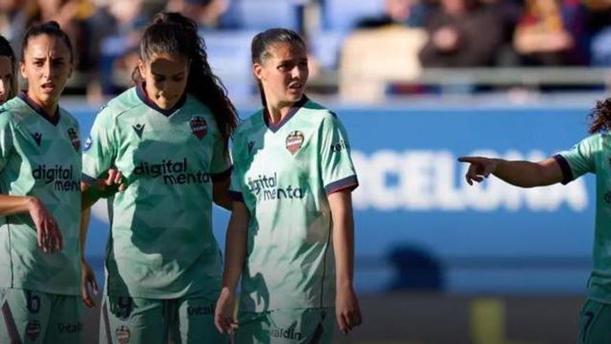 El Levante femenino consuma su descenso