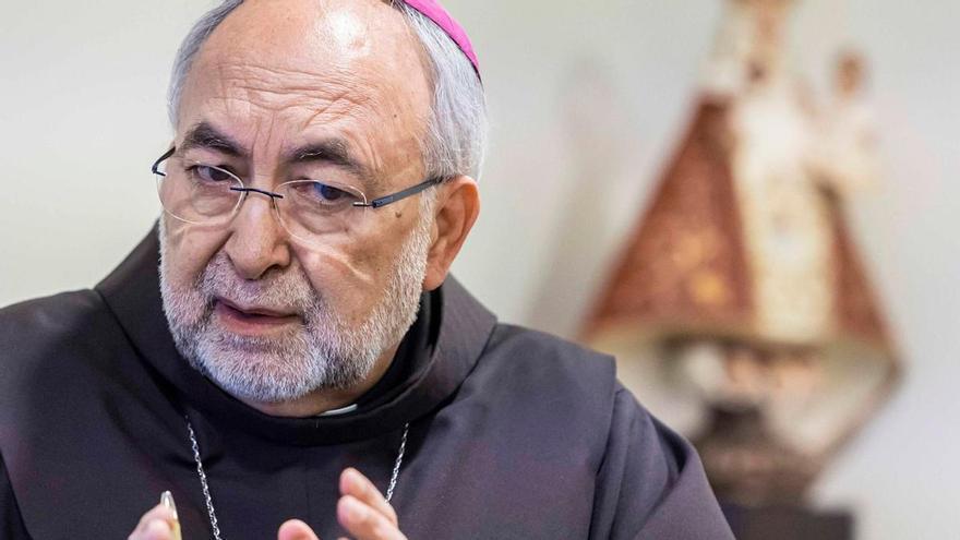 El duro escrito de más de cien católicos asturianos contra el Arzobispo por sus críticas a la regularización de inmigrantes: "Nos sentimos avergonzados"