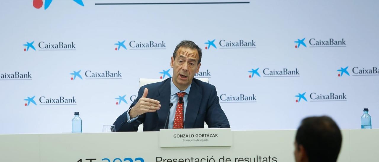 Gonzalo Gortázar, en la sede de CaixaBank en València, esta mañana