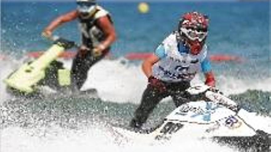 Jordi Tomàs i Joan Sevil s&#039;imposen a l&#039;Estartit en motos aquàtiques