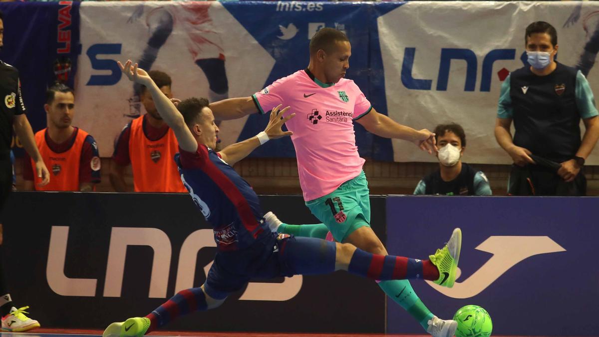 Las mejores imágenes del Levante UD-FS - Barcelona