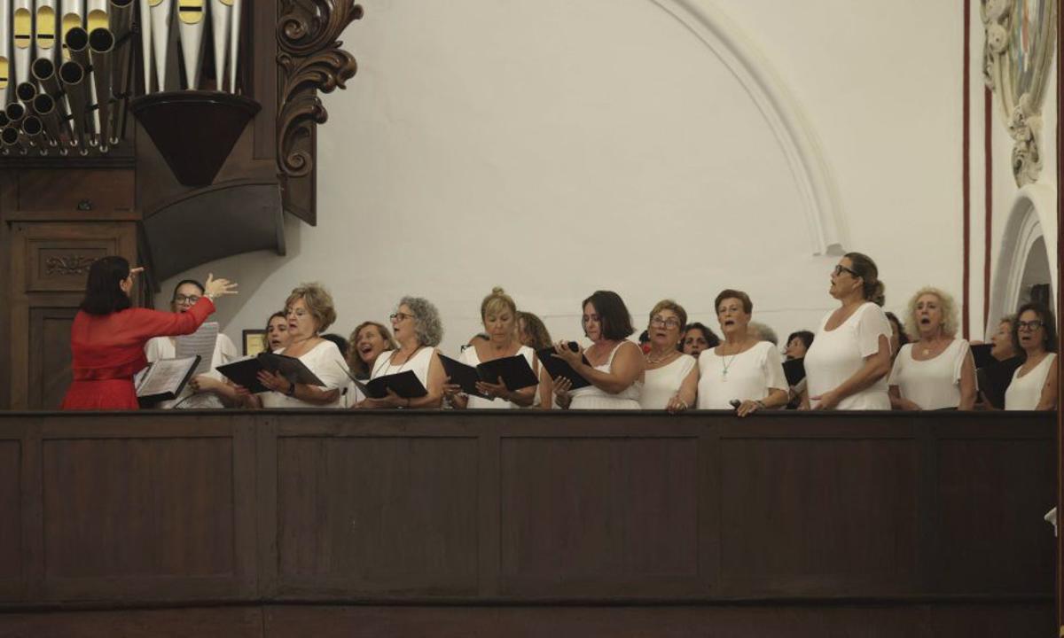 El Cor Ciutat d’Eivissa en la catedral.