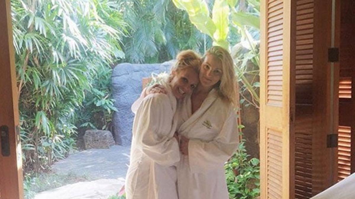 Britney Spears disfruta de un día en el spa junto a su hermana