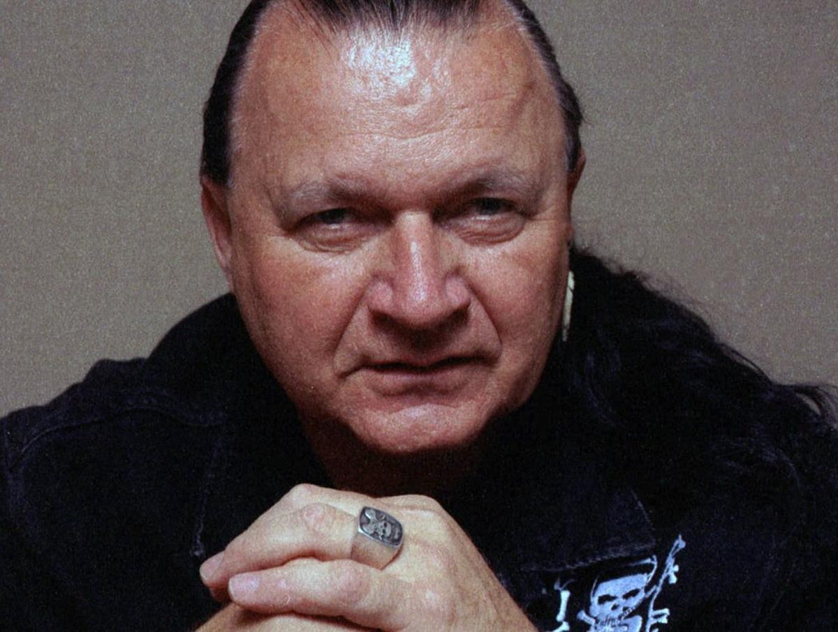 ADVANCE FOR WEEKEND EDITIONS, JULY 18-20--Dick Dale, king of the surf guitar, poses for a portrait in his New York hotel room June 2, 1997. At age 60, Dale has just released an album, Better Shred Than Dead: The Dick Dale Anthology, just in time for the summer surf season. (AP Photo/Rick Maiman)