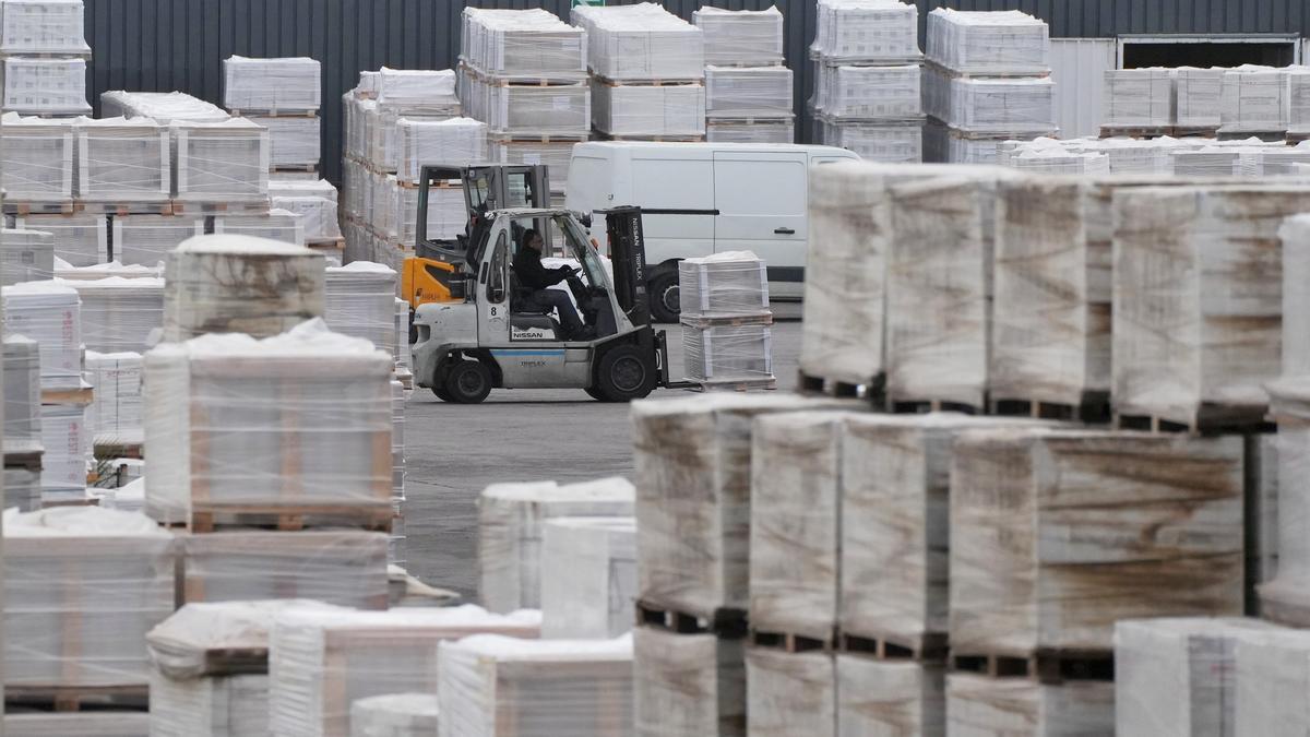 Los ERTE en la cerámica sostienen las cifras de afiliación laboral en Castellón.