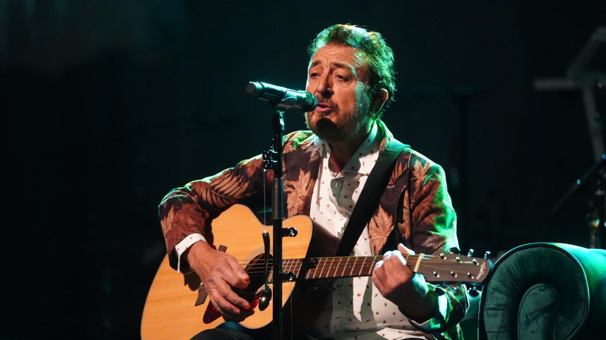 Pozoblanco se rinde a ‘su' Manolo García en un concierto especial