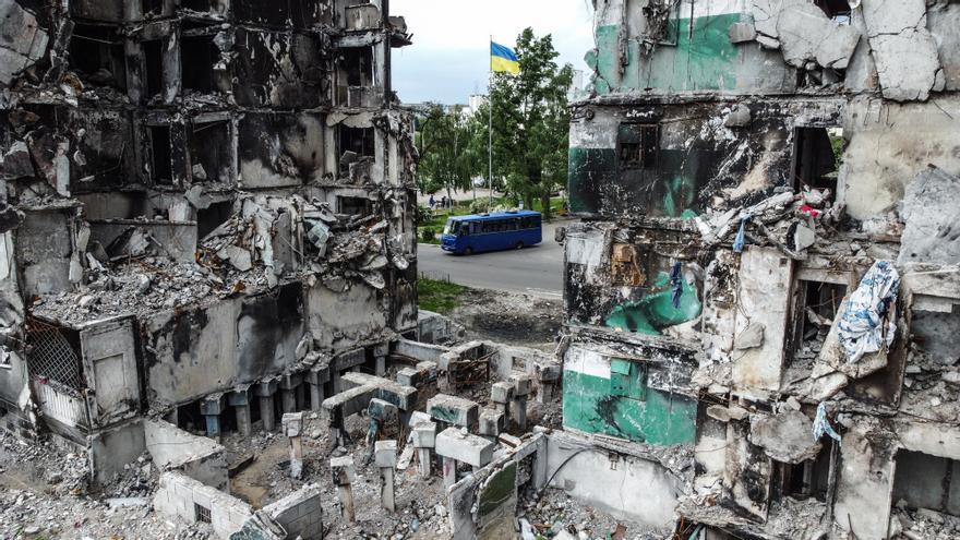 En directo | Al menos 62 muertos en un bombardeo sobre una escuela de Lugansk