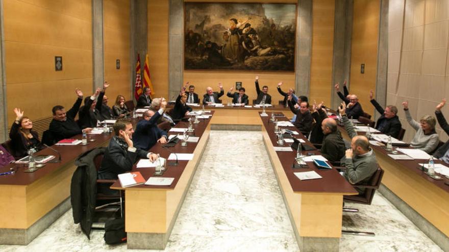 Una imatge del ple ordinari d&#039;avui de la Diputació de Girona.