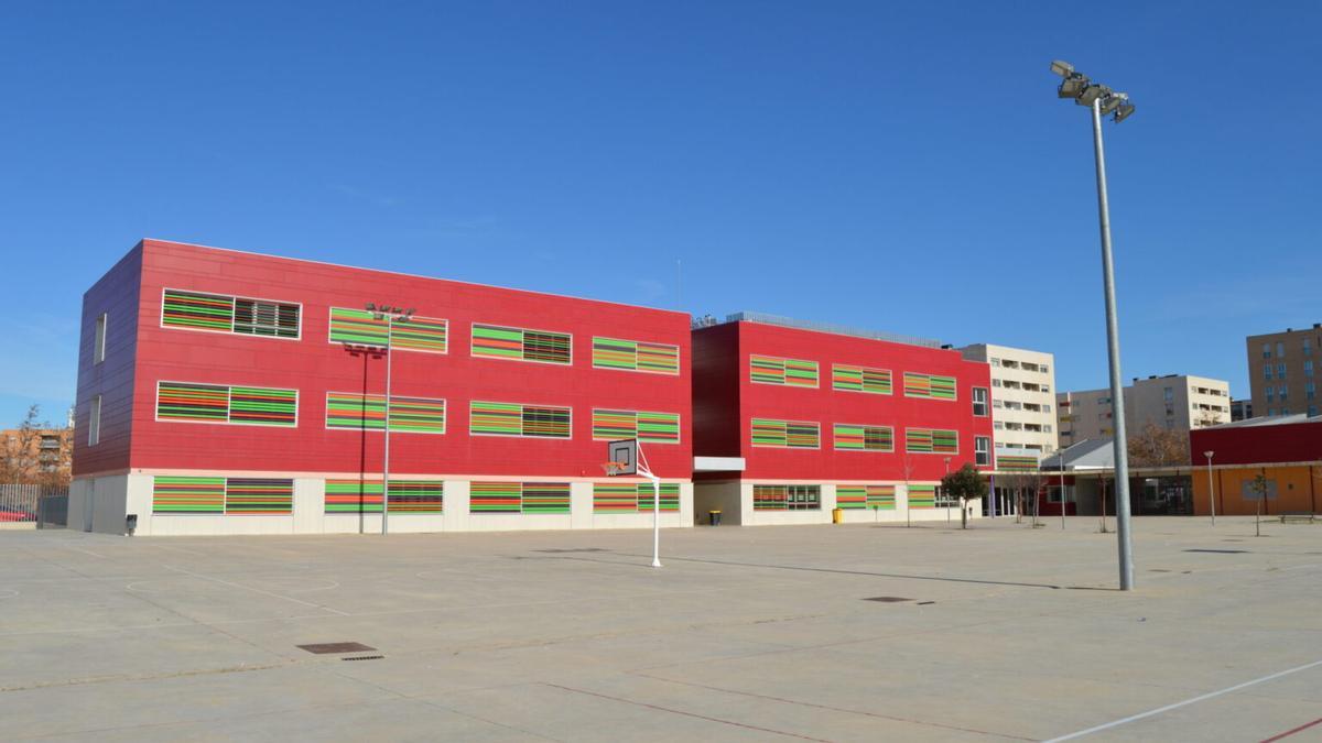 Fachada del Colegio de Educación Infantil y Primaria Zaragoza Sur en Centro Público Integrado (CPI)