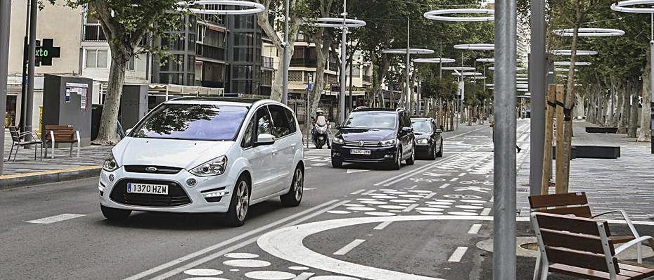 Uno de los controles de velocidad en Mediterráneo. | PILAR CORTÉS