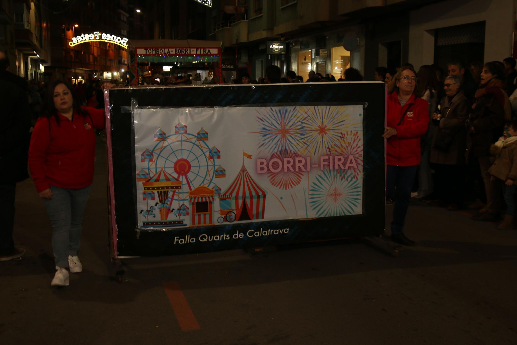 FOTOGALERÍA I La cabalgata del Ninot de Burriana, en imágenes