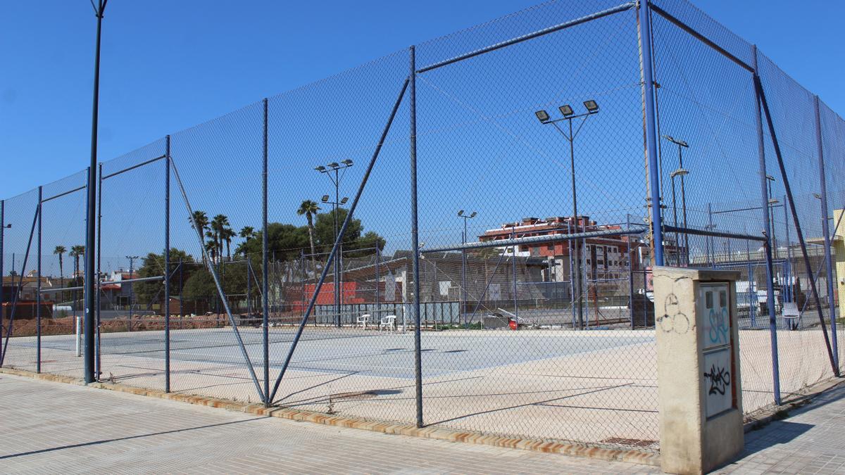 Renovación de las pistas de tenis de Almàssera.