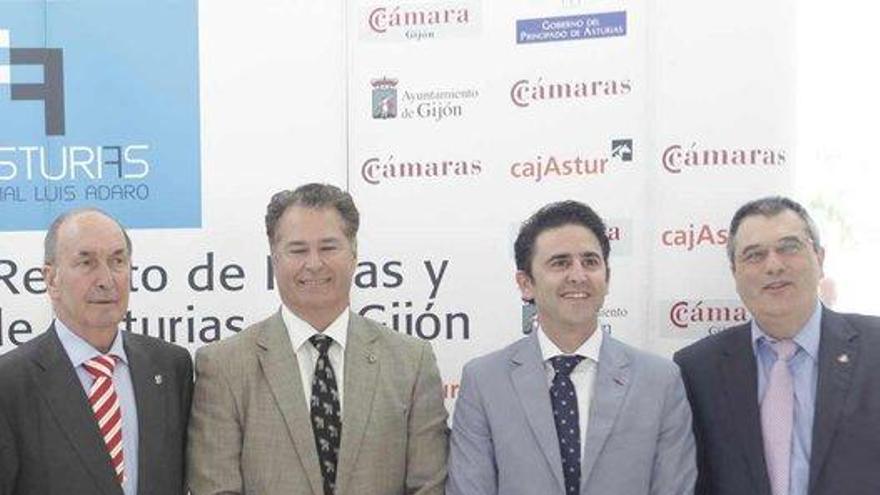 Por la izquierda, Enrique Pérez, Félix Baragaño, José A. Galdón e Hilario López.