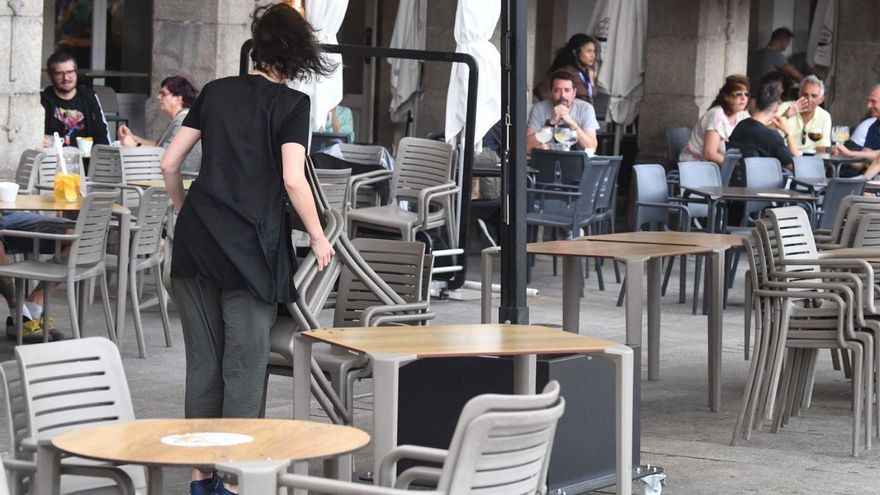 Terraza de un establecimiento de la avenida de la Marina. |  Víctor Echave