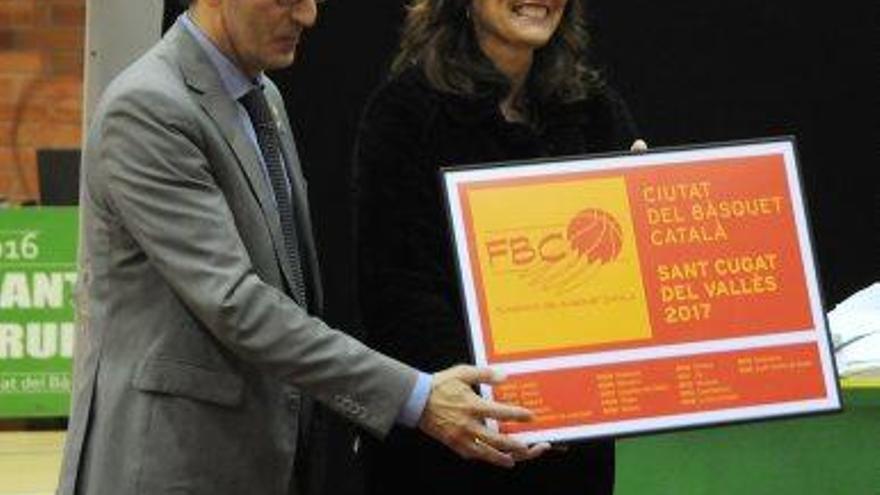 Sant Fruitós diu adéu com a Ciutat del Bàsquet Català amb un acte popular