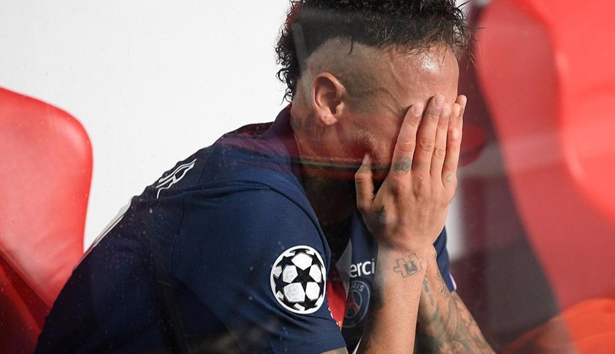 Neymar, llorando tras no ganar la Champions con el PSG