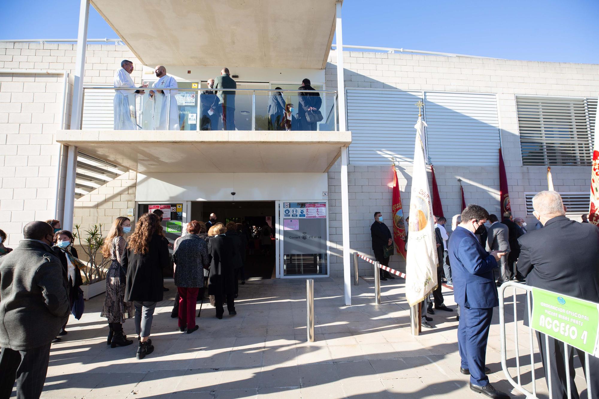 Ordenación del obispo en el Recinto Ferial