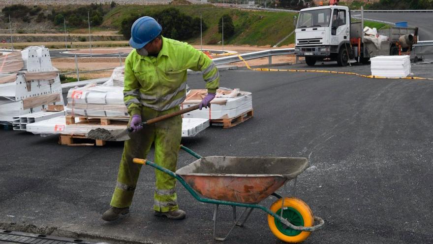 La licitación de obra pública se desploma en Galicia un 36%: 310 millones menos