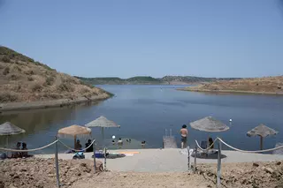 Abre la playa de La Breña, "una maravilla" junto a Almodóvar del Río