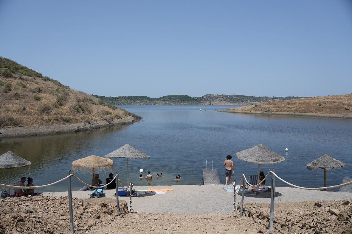 Abre la temporada de baño en la playa de La Breña