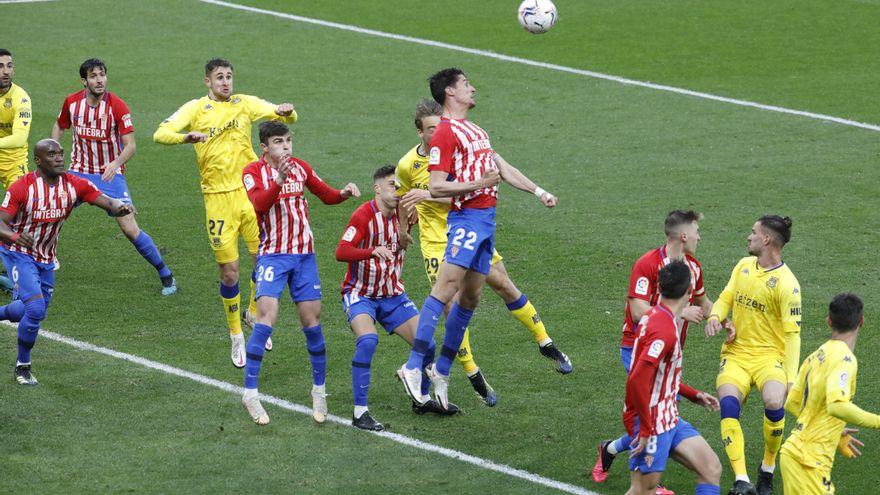 En directo: Comienza la segunda parte del Sporting-Alcorcón en El Molinón